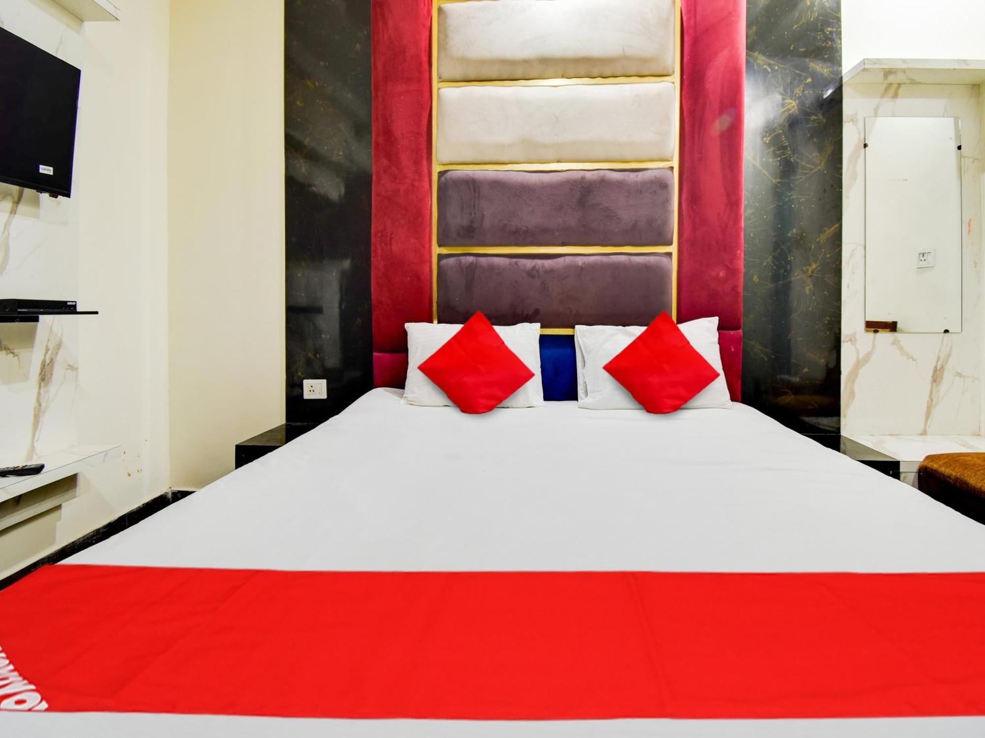 Hotel O Double Rr Yeni Delhi Dış mekan fotoğraf