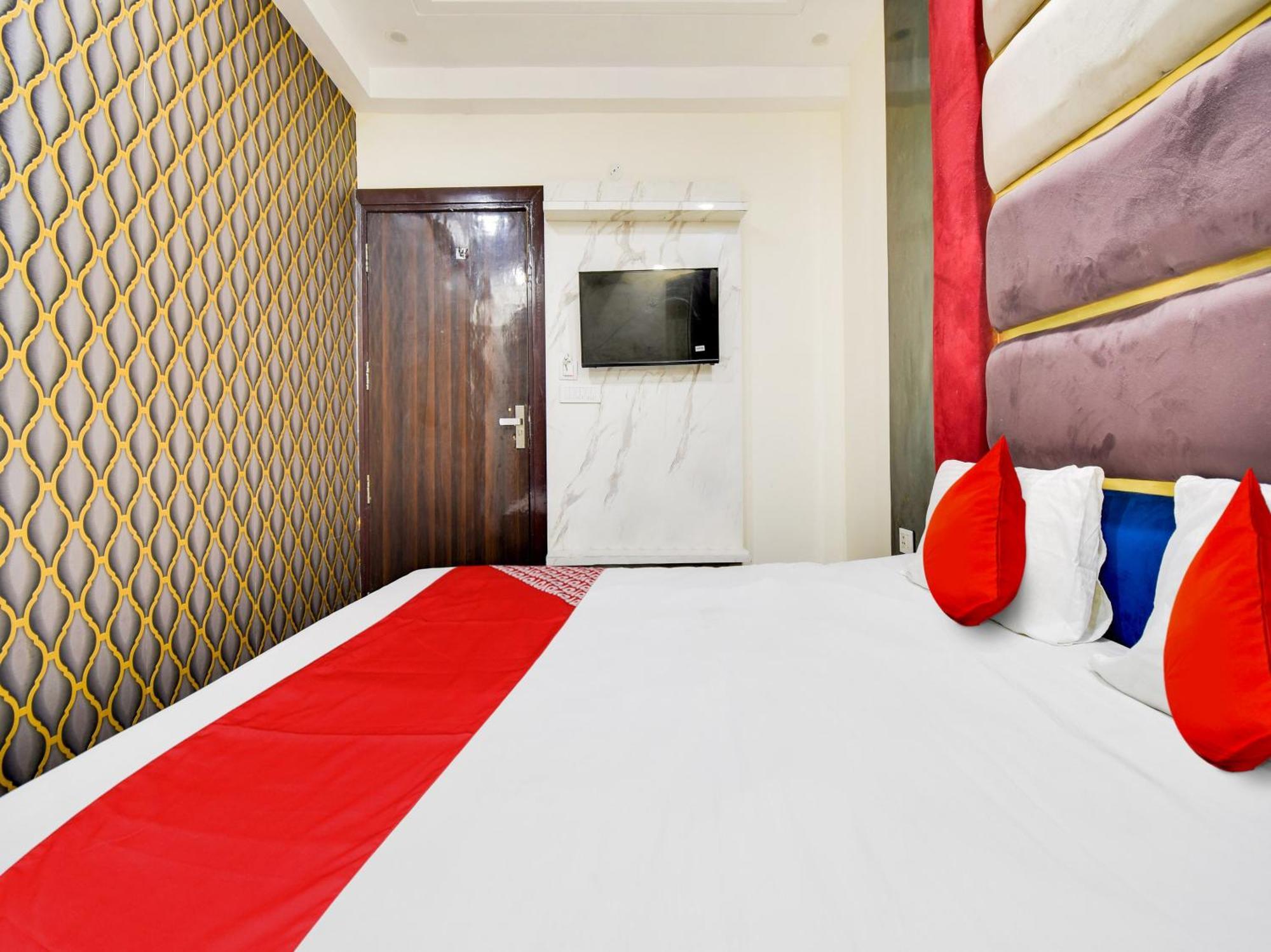 Hotel O Double Rr Yeni Delhi Dış mekan fotoğraf